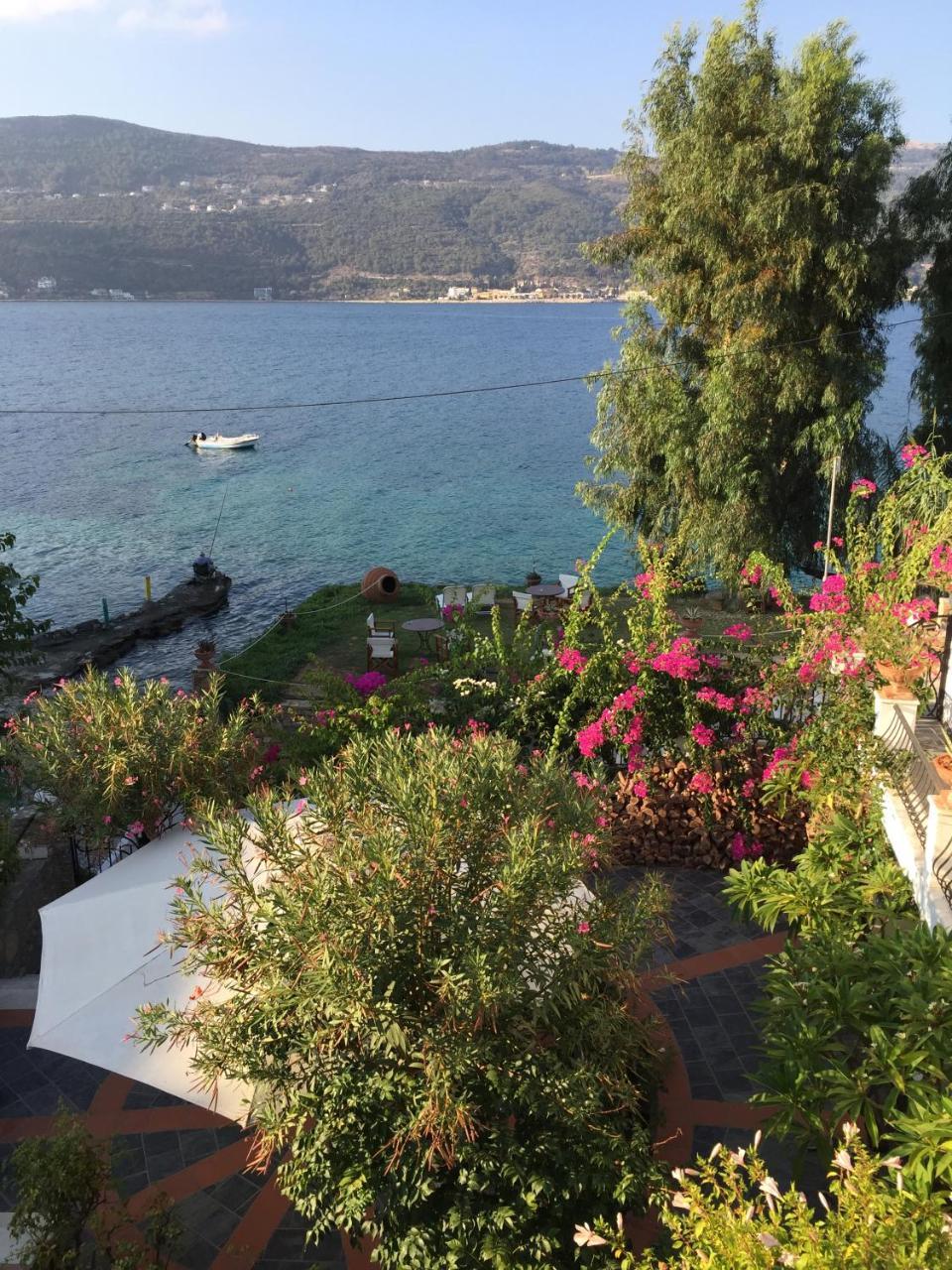 Roditses Beach Sea Front Apartments Samos Town Extérieur photo